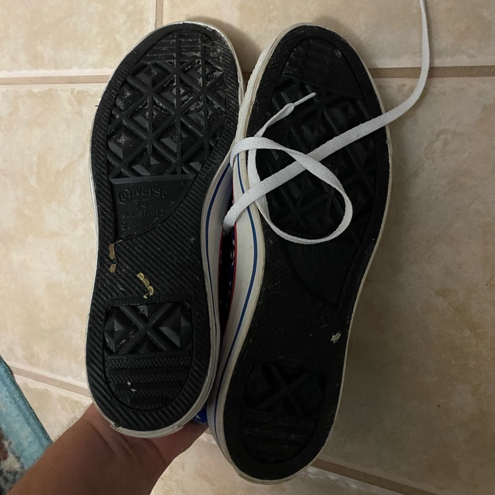 Converse - Picture 4 of 4